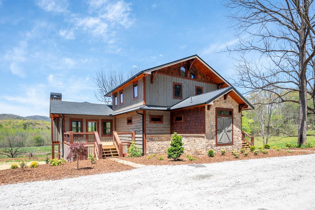 7590 Mobile Road Property Photo 1
