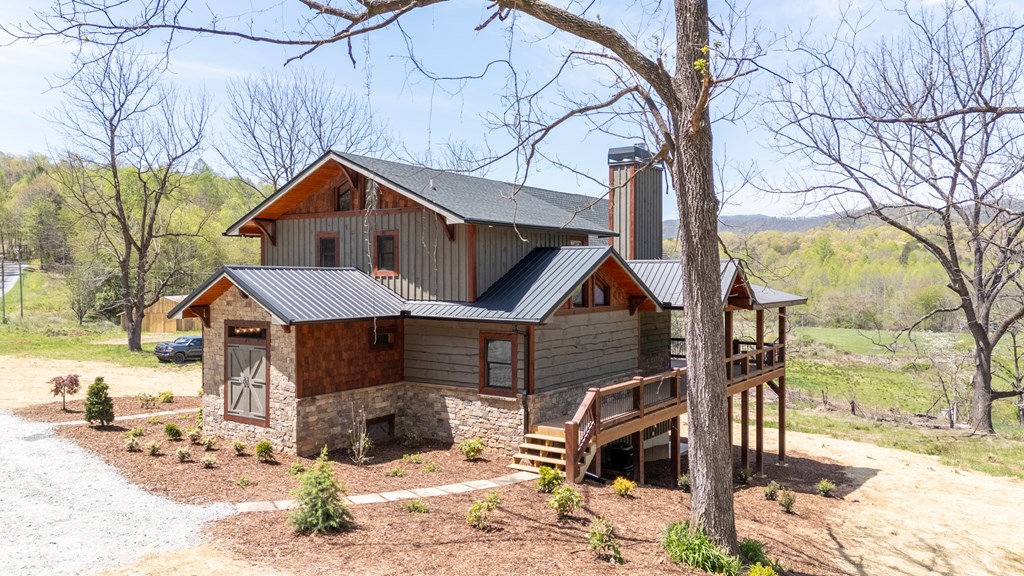 7590 Mobile Road Property Photo 2