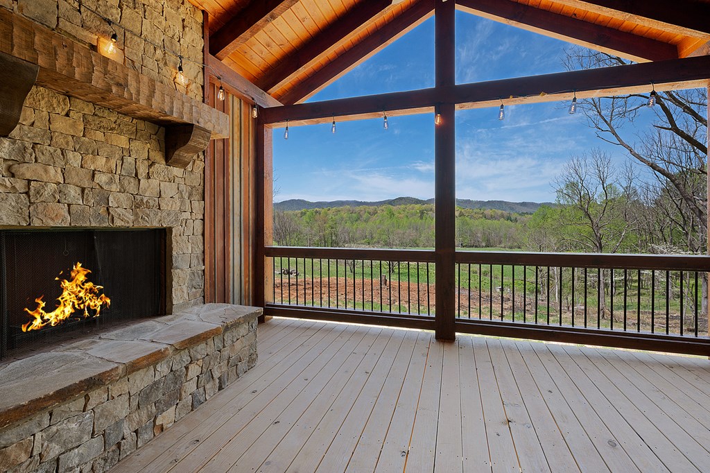 7590 Mobile Road Property Photo 16