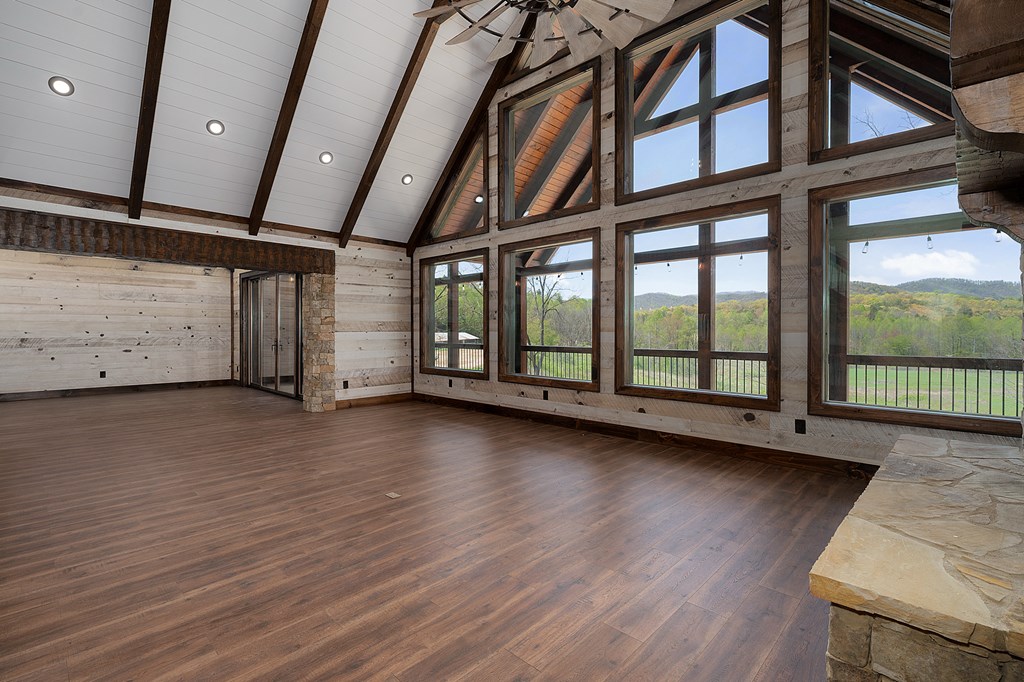 7590 Mobile Road Property Photo 19