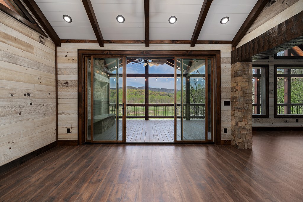 7590 Mobile Road Property Photo 31