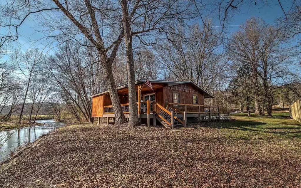 141 Mountain Rivers Road Property Photo