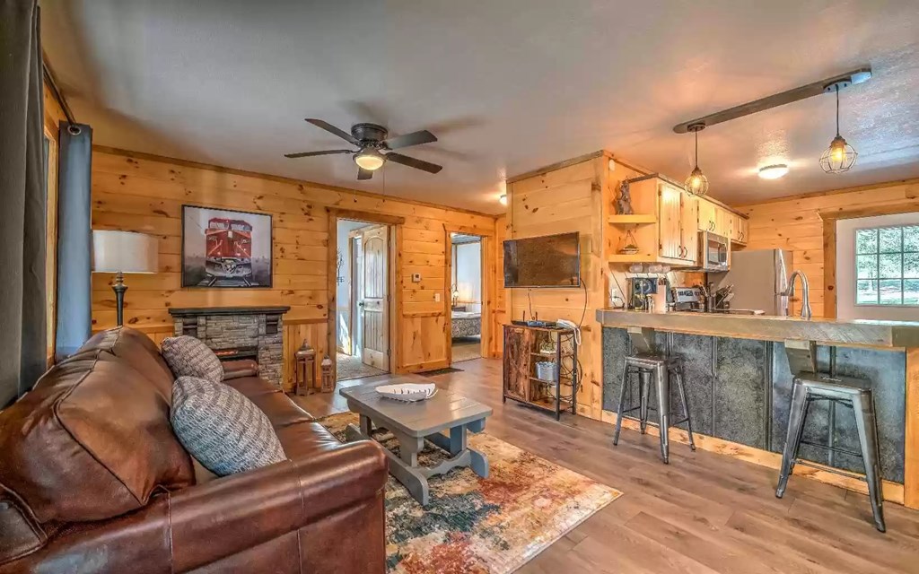 141 Mountain Rivers Road Property Photo 8