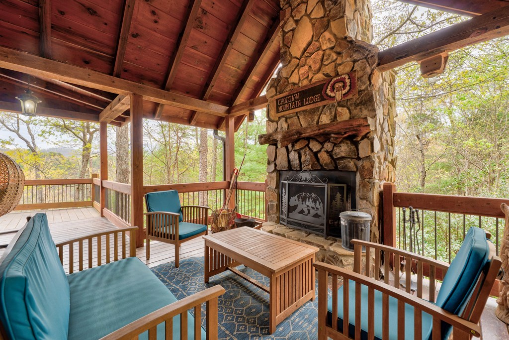 787 Choctaw Ridge Property Photo 3