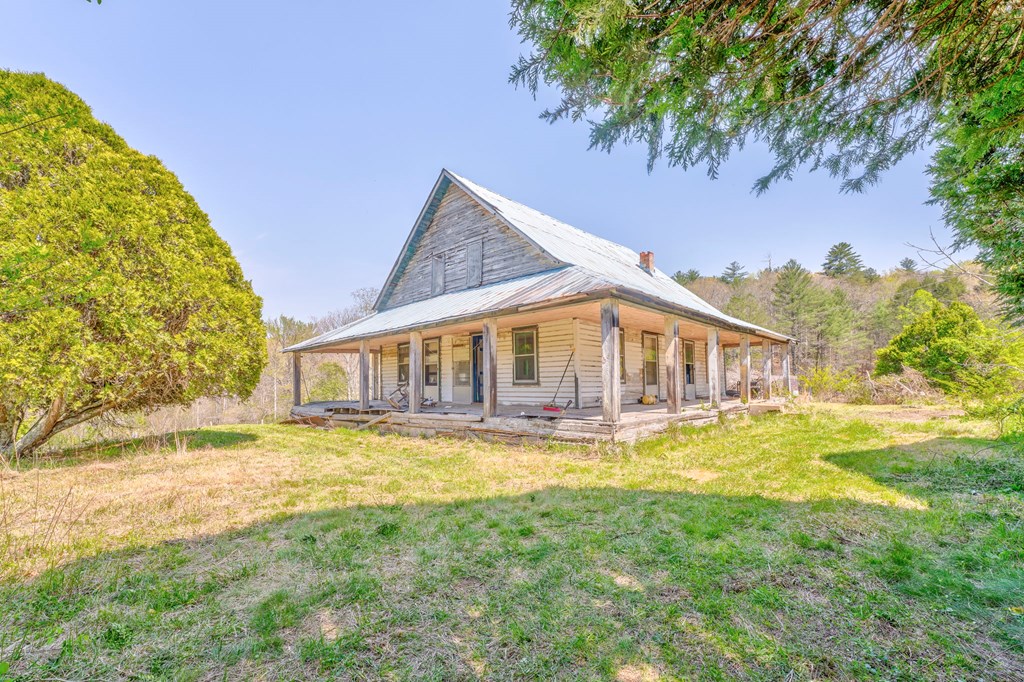 365 Waters Road Property Photo 8