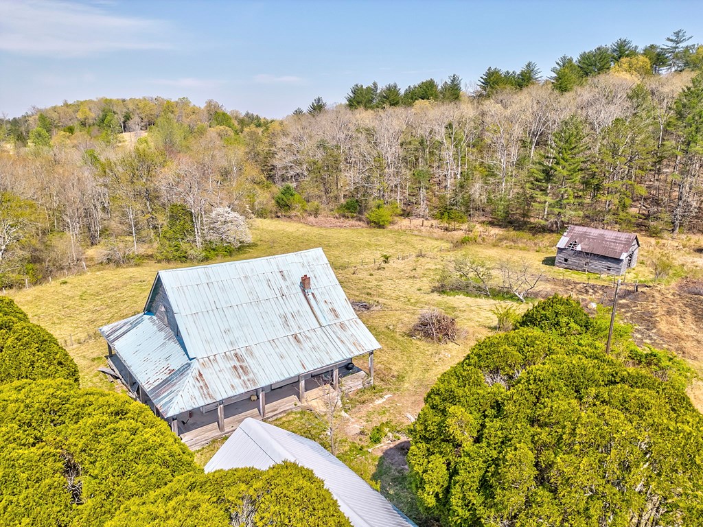 365 Waters Road Property Photo 9