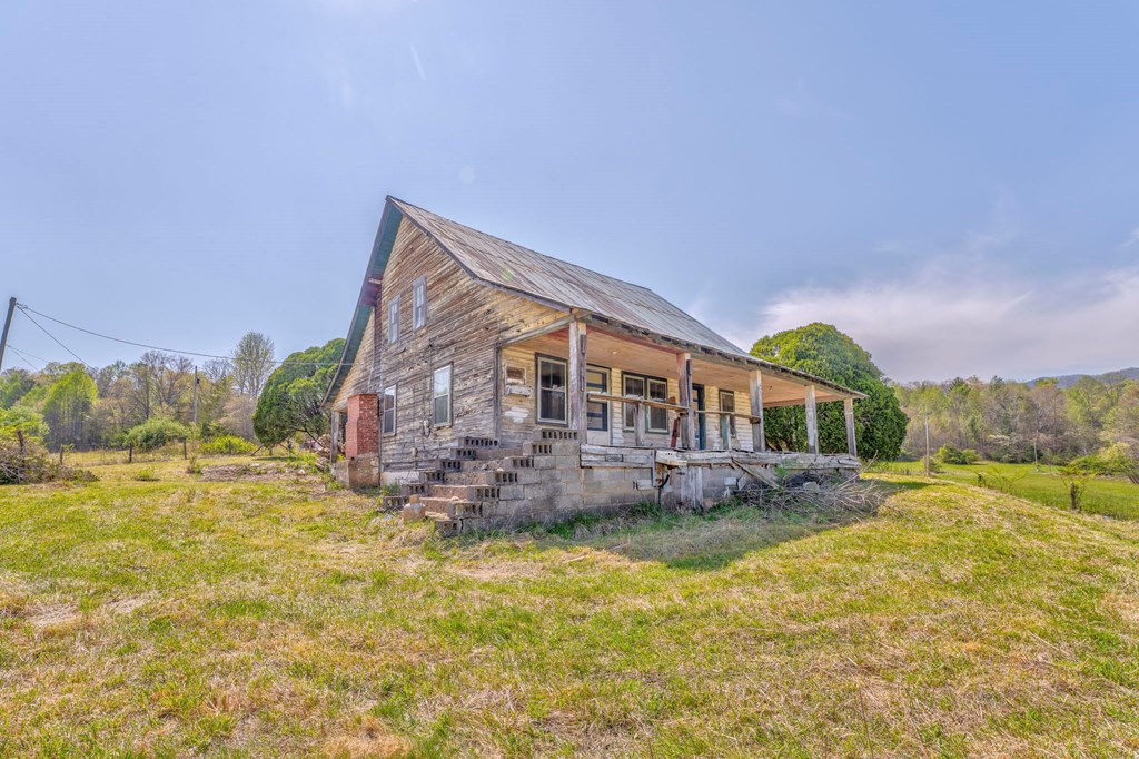 365 Waters Road Property Photo 12
