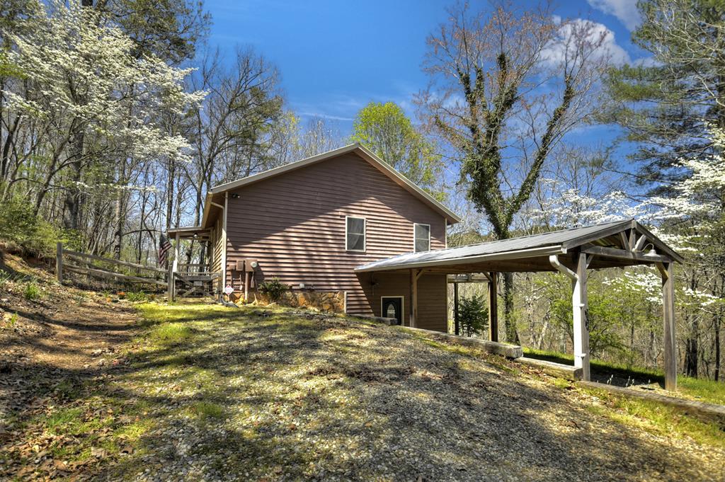 90 Hay Lane Property Photo