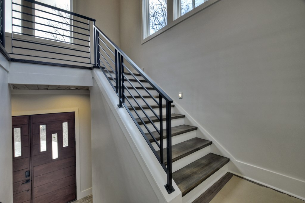 494 Riverbend Manor Property Photo 24