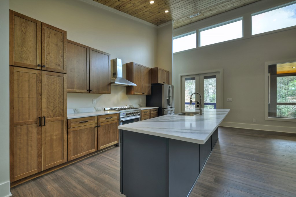 494 Riverbend Manor Property Photo 26