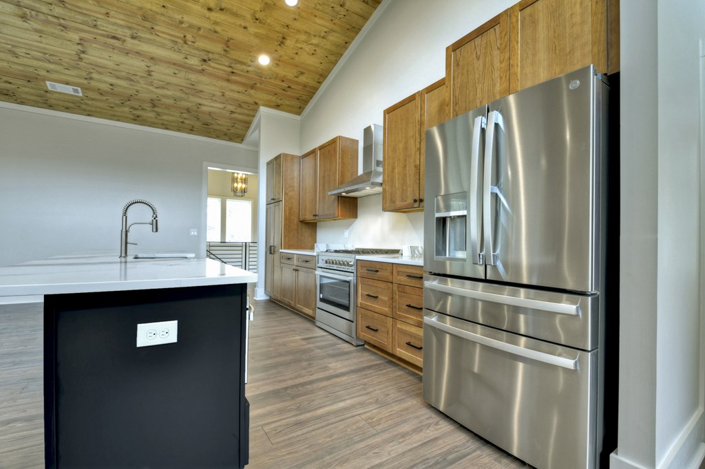 494 Riverbend Manor Property Photo 40