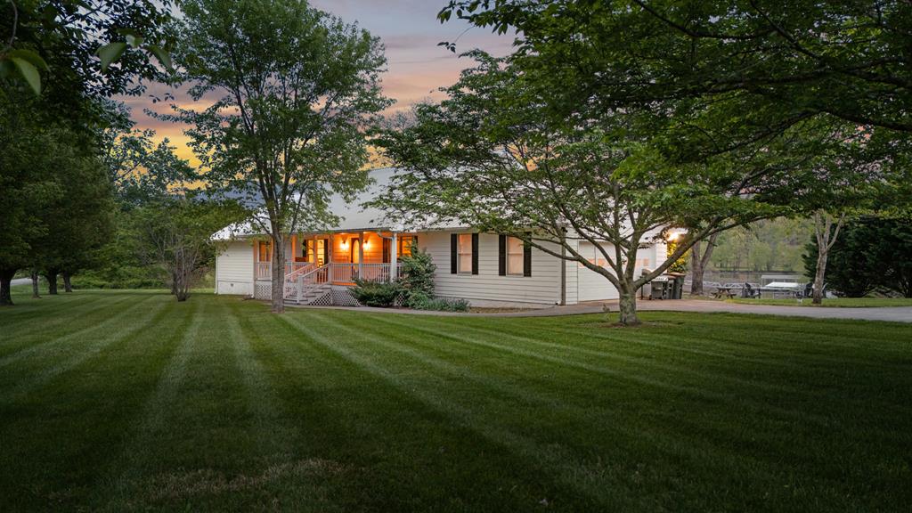 2180 Pine Lake Road Property Photo