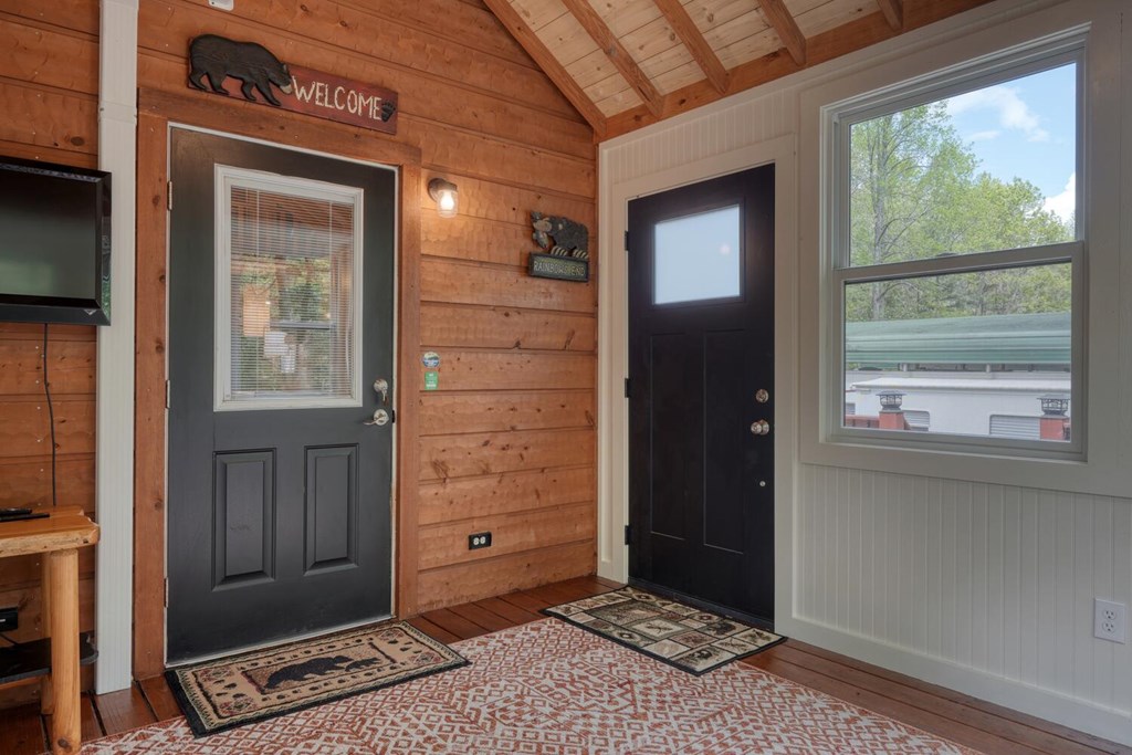 1095 Creekside Drive Property Photo 11