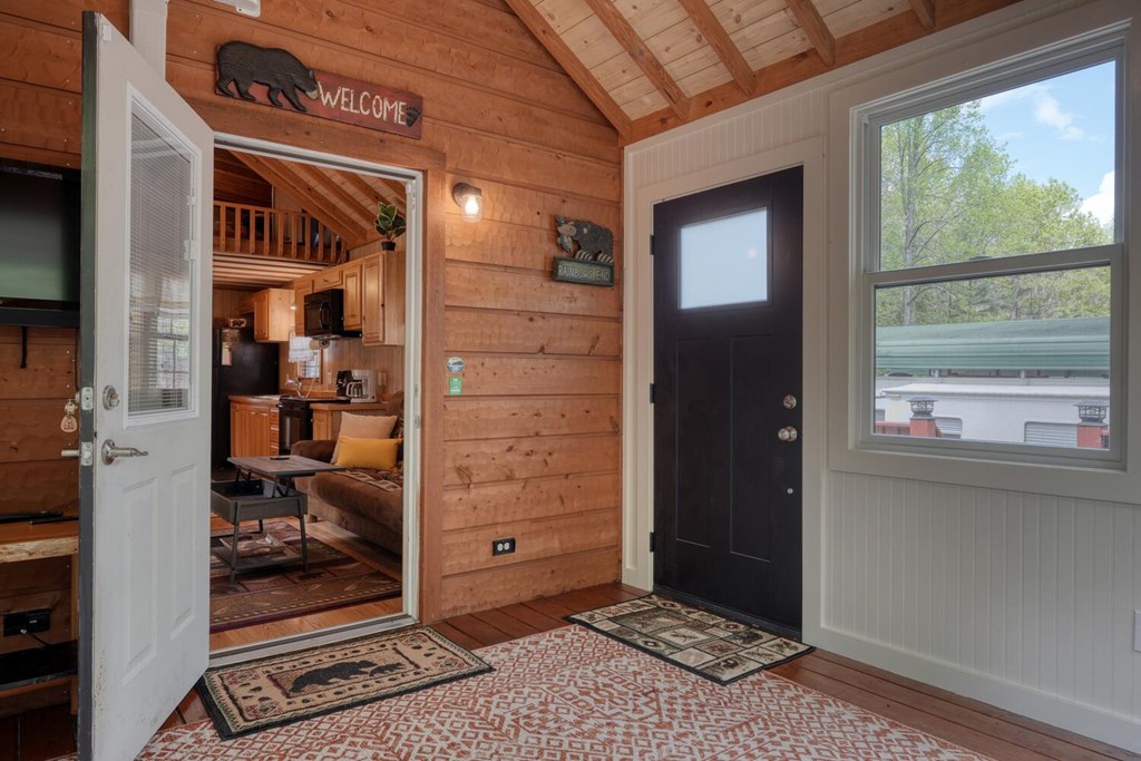 1095 Creekside Drive Property Photo 12