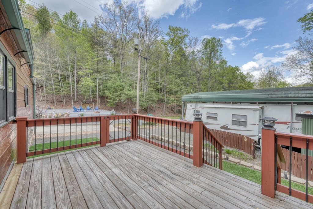 1095 Creekside Drive Property Photo 26