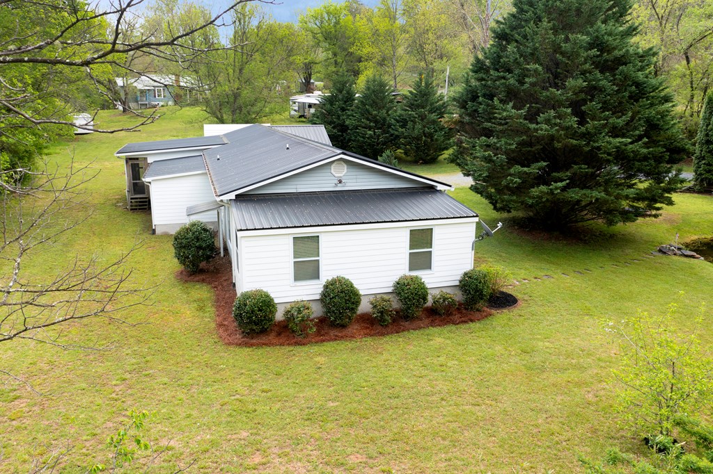 6487 Crooked Creek Road Property Photo 8