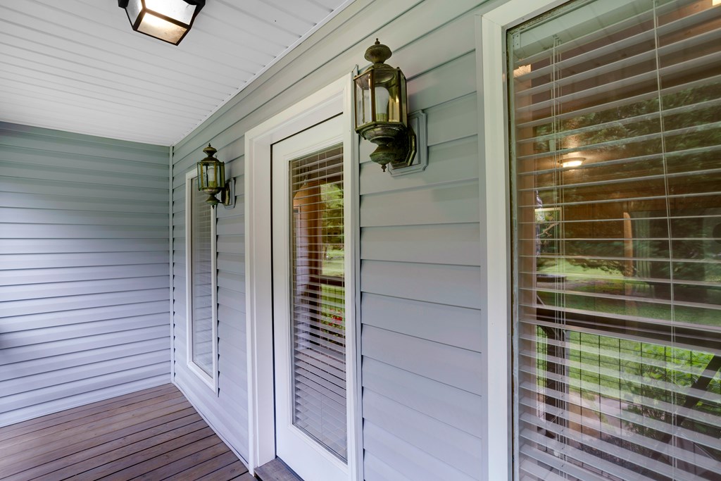 6487 Crooked Creek Road Property Photo 10