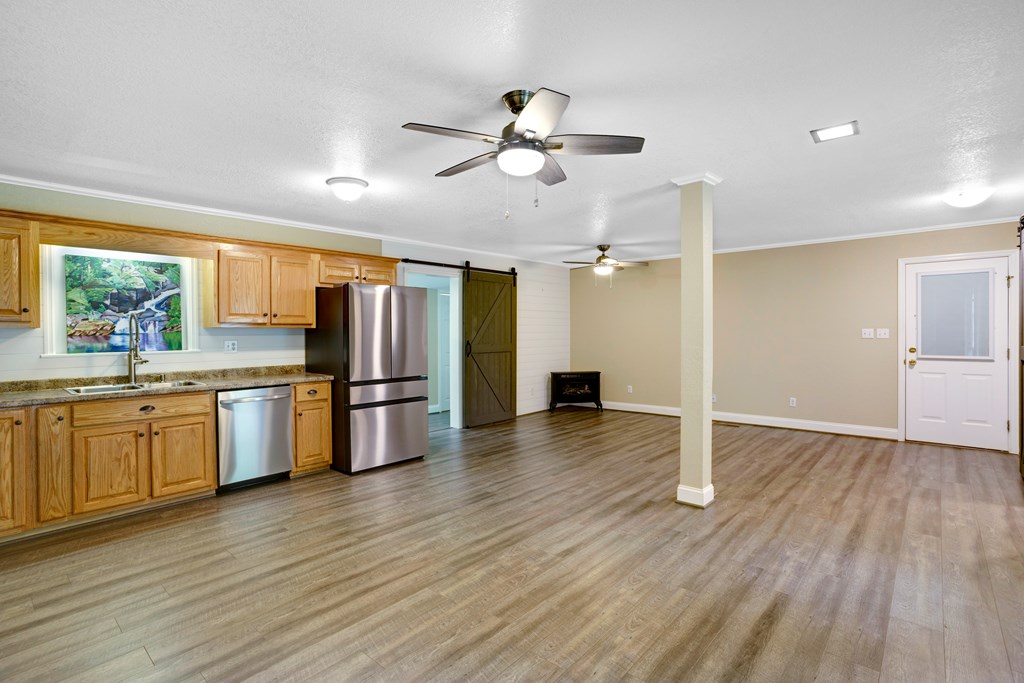 6487 Crooked Creek Road Property Photo 14