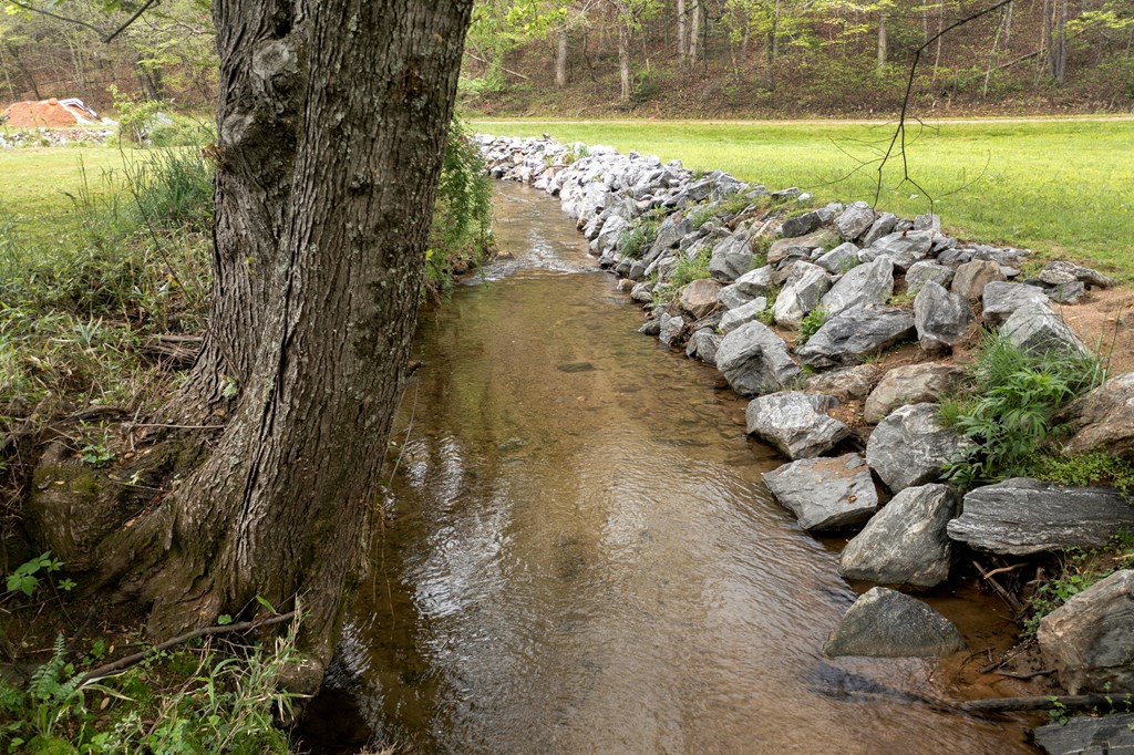 6487 Crooked Creek Road Property Photo 35
