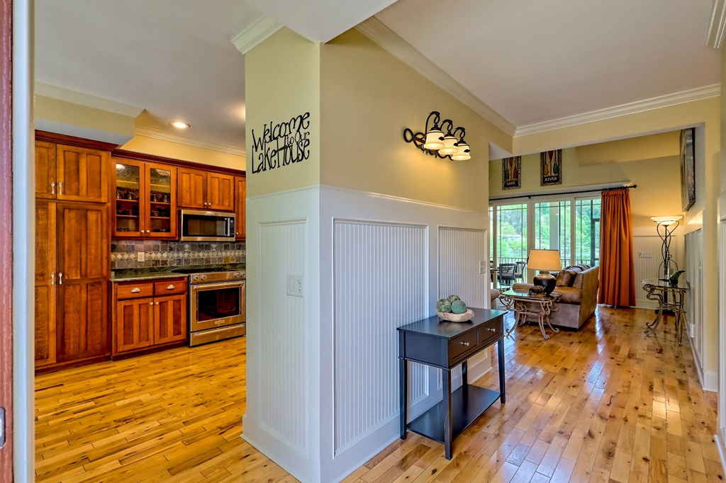 2265 Eastgate Drive Property Photo 11