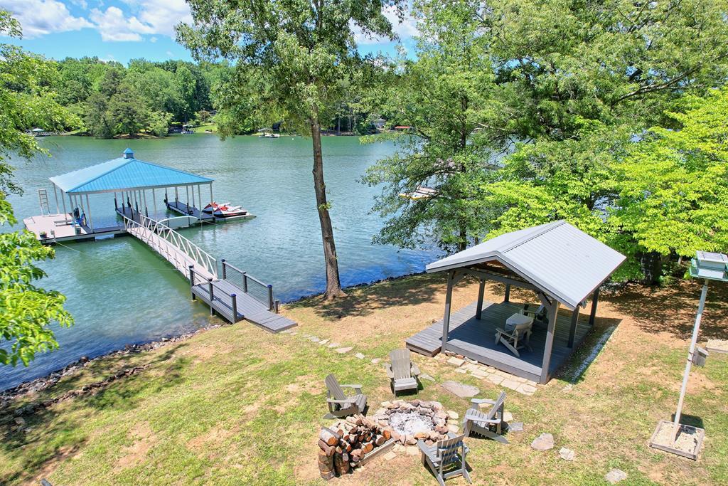 98 Licklog Crest Property Photo
