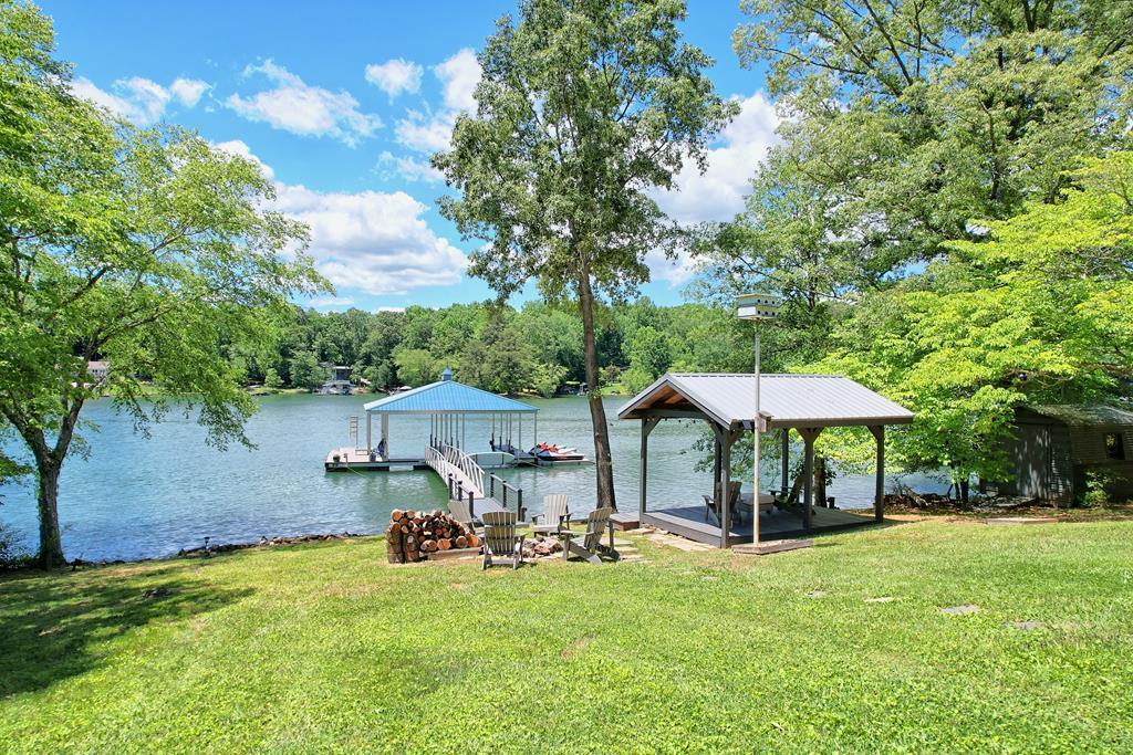 98 Licklog Crest Property Photo 5