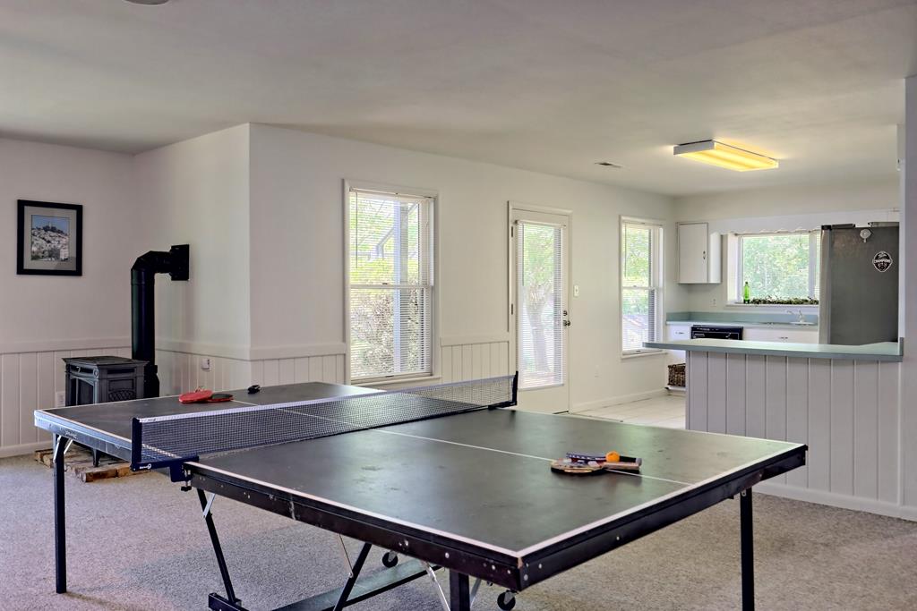 98 Licklog Crest Property Photo 49