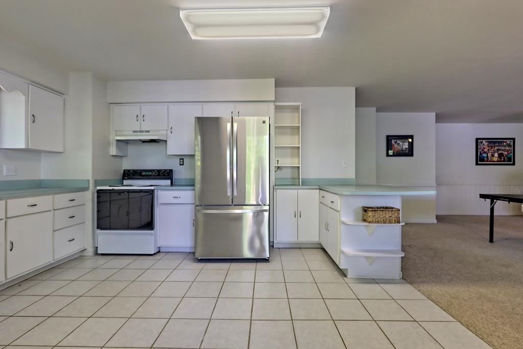 98 Licklog Crest Property Photo 51