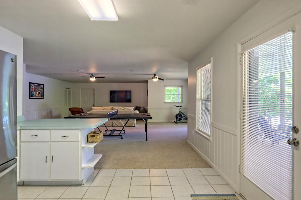 98 Licklog Crest Property Photo 52