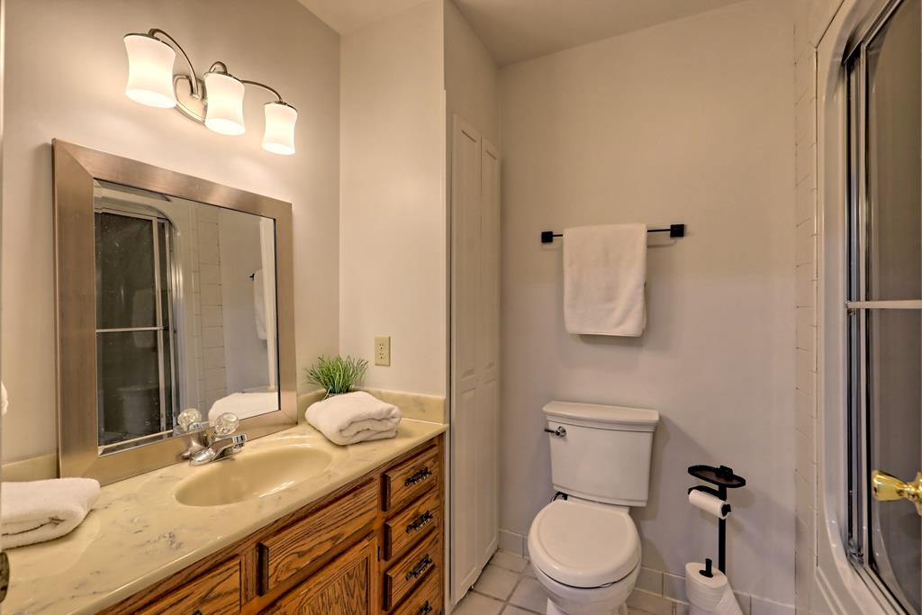 98 Licklog Crest Property Photo 54