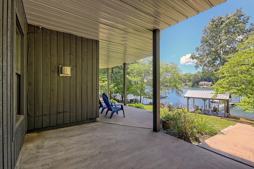 98 Licklog Crest Property Photo 59