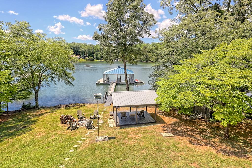 98 Licklog Crest Property Photo 63