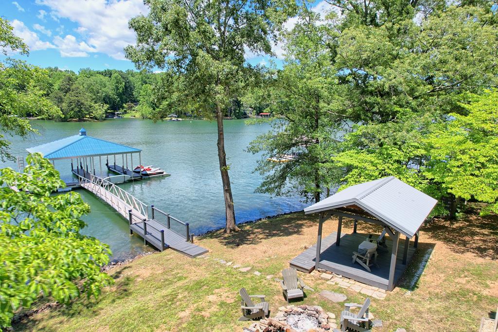 98 Licklog Crest Property Photo 82