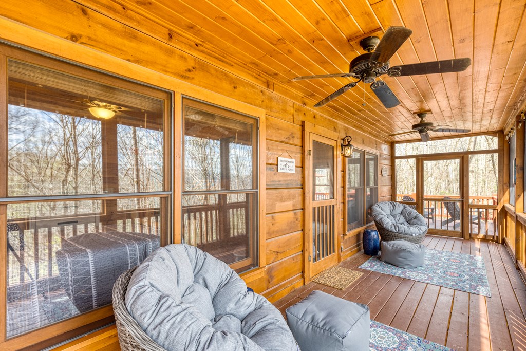 688 Little Bushy Head Road Property Photo 6