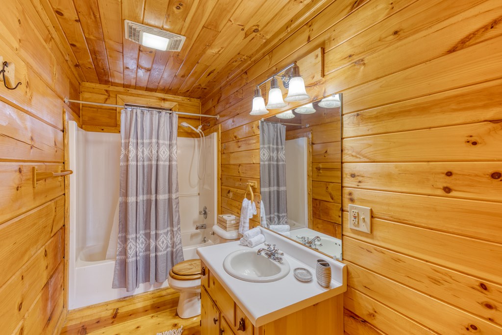 688 Little Bushy Head Road Property Photo 35