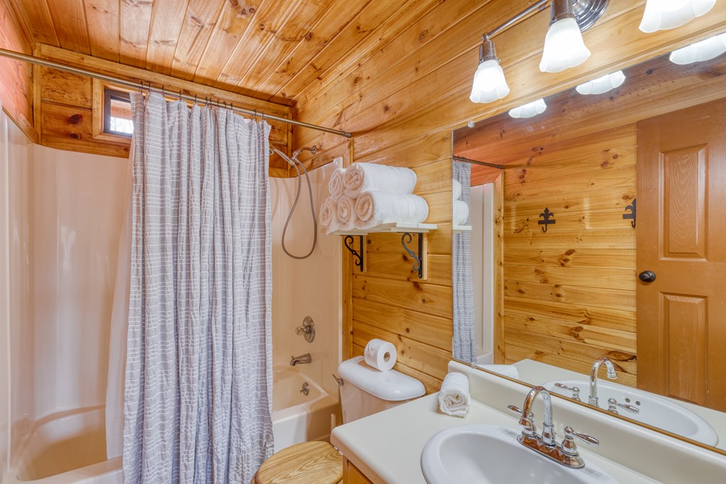 688 Little Bushy Head Road Property Photo 45