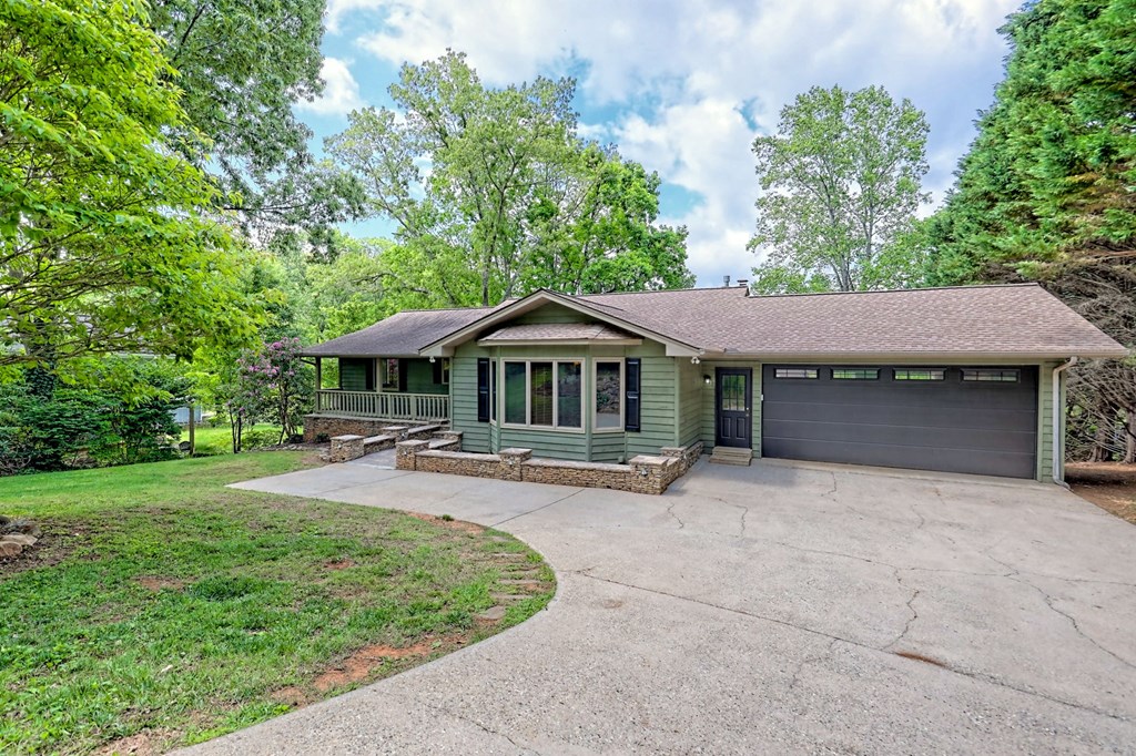 2403 Hidden Valley Road Property Photo 8