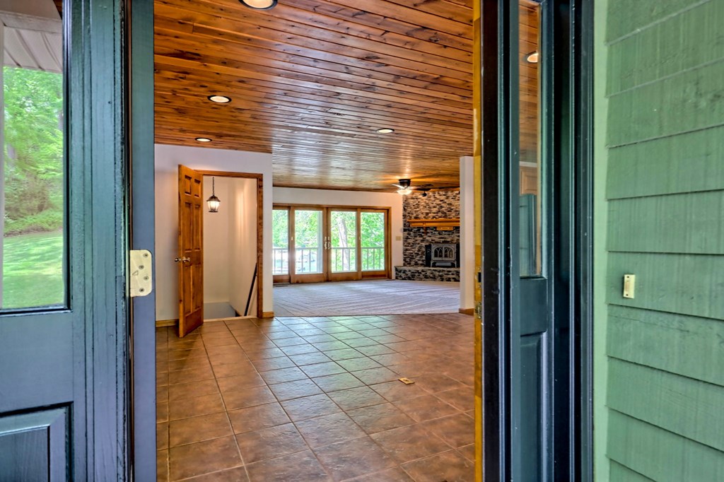2403 Hidden Valley Road Property Photo 12