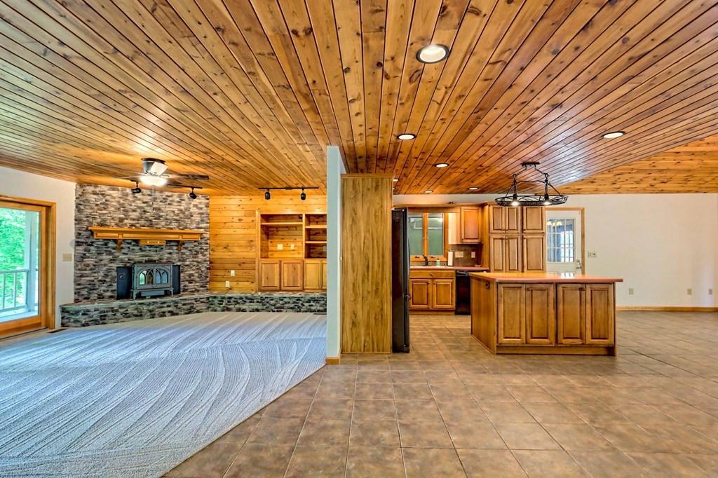 2403 Hidden Valley Road Property Photo 15
