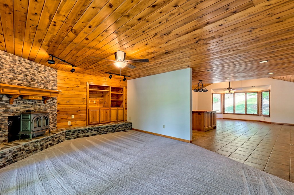 2403 Hidden Valley Road Property Photo 22