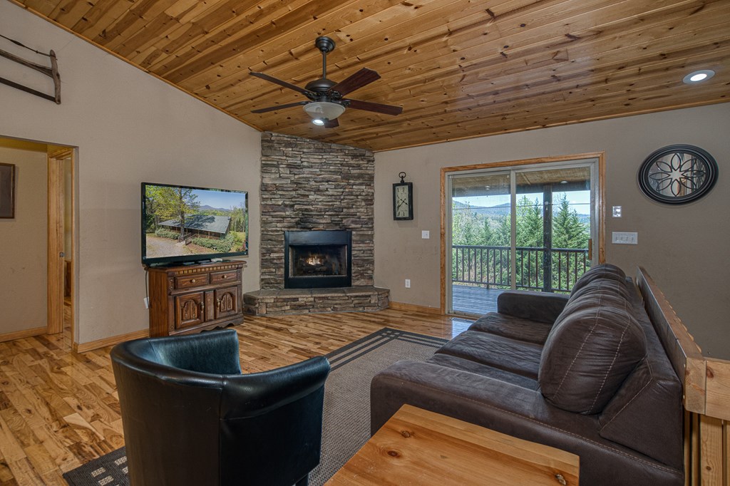 123 Freedom Pass Drive Property Photo 14