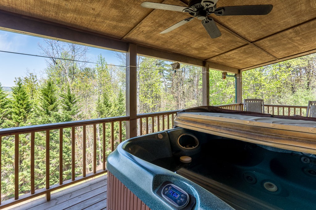 123 Freedom Pass Drive Property Photo 17
