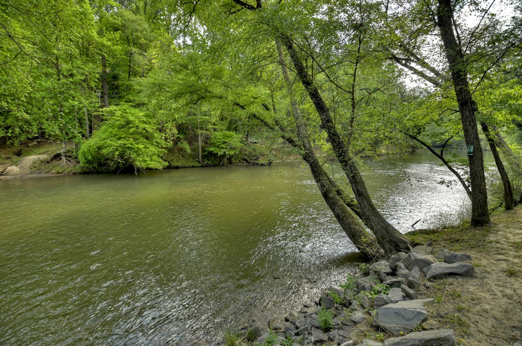 25 4th Street Property Photo 2