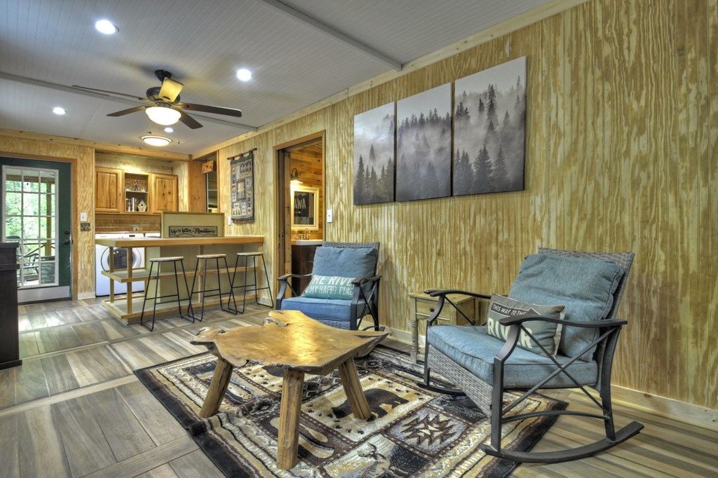 25 4th Street Property Photo 8