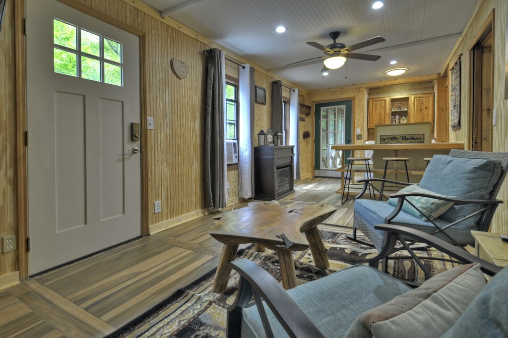 25 4th Street Property Photo 10