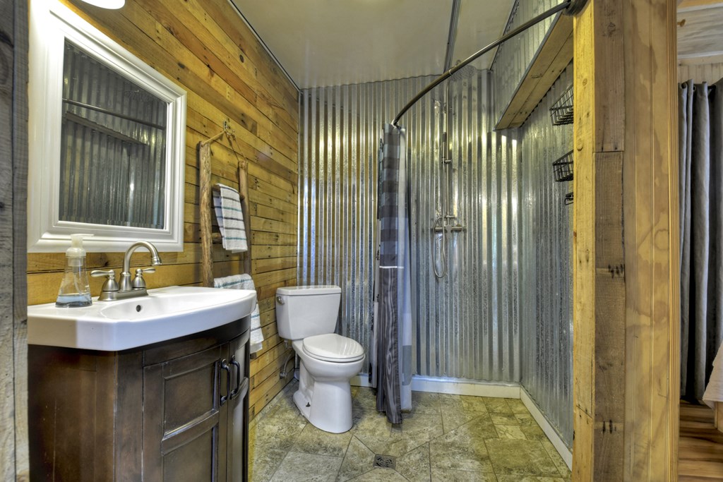 25 4th Street Property Photo 13