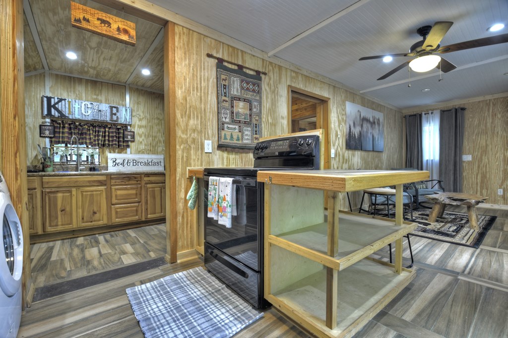 25 4th Street Property Photo 18