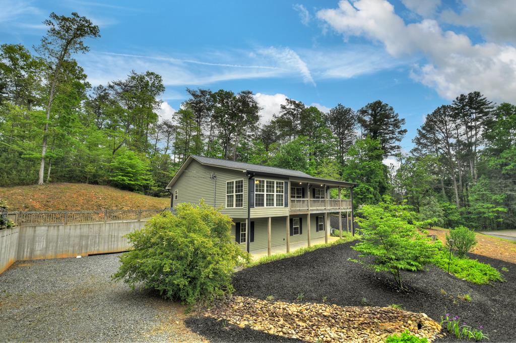 293 James Drive Property Photo 1
