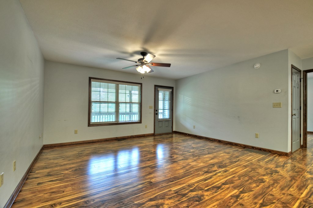 293 James Drive Property Photo 7