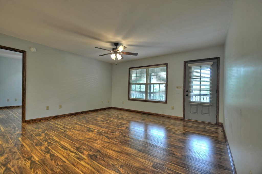 293 James Drive Property Photo 8
